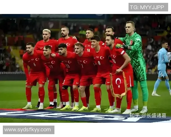 土耳其足球队在世预赛中以6比1狂胜保加利亚伊尔迪兹双响居莱尔贡献进球与助攻