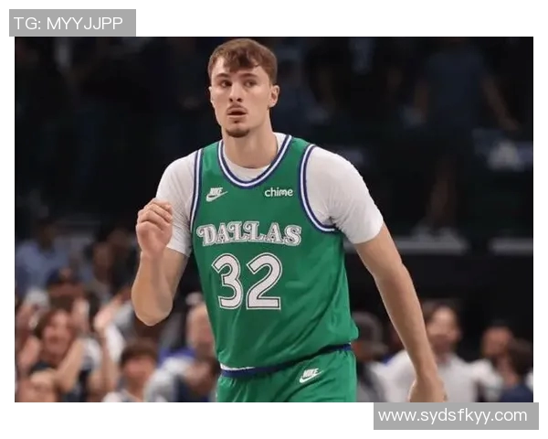 弗拉格强调球队进攻潜力巨大提出后卫线掩护打错位策略